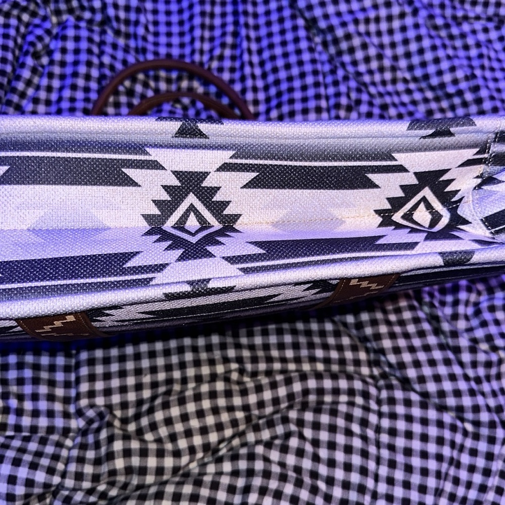 Wrangler Aztec tote - Picture 3 of 6